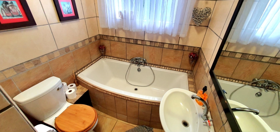 3 Bedroom Property for Sale in Retief Eastern Cape